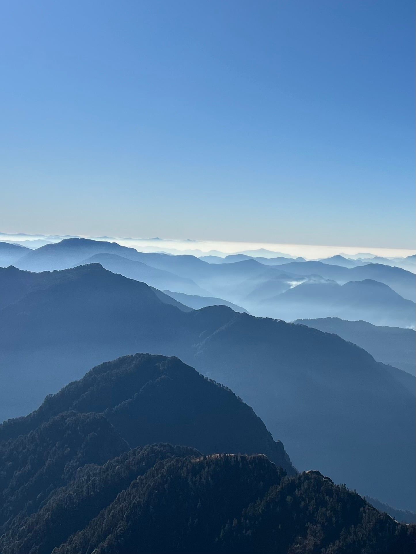 Gulabi Kantha Winter Trek — Foothills Haze View, Uttarakhand