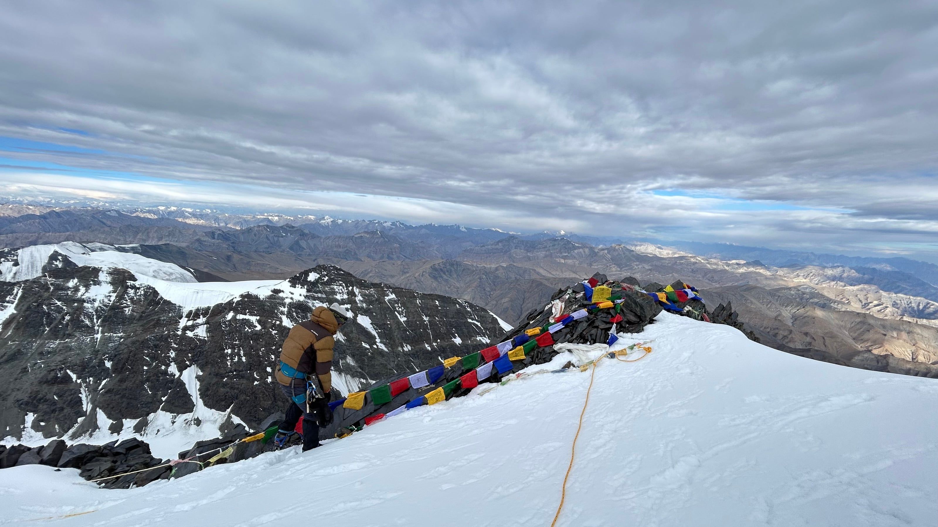 Kang Yatse I — Summit Prayer Flags Overcast, Ladakh, India